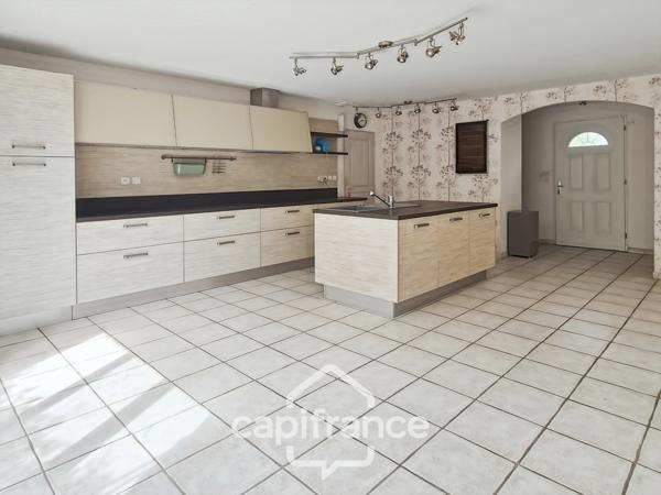 Maison à vendre 4 pièces ROQUEMAURE (30)-107m²-terrain 1540m² avec piscine et grand garage
