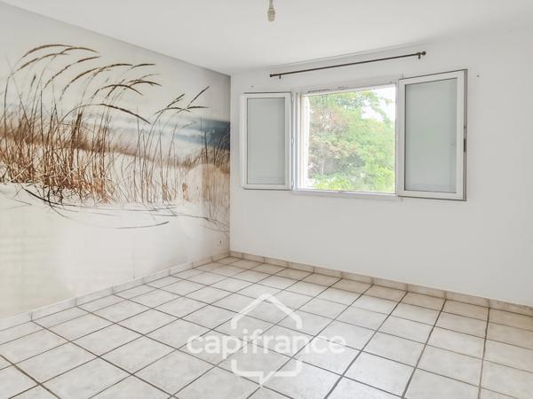 Maison à vendre 4 pièces ROQUEMAURE (30)-107m²-terrain 1540m² avec piscine et grand garage