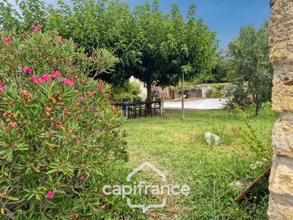 Maison à vendre 4 pièces ROQUEMAURE (30)-107m²-terrain 1540m² avec piscine et grand garage
