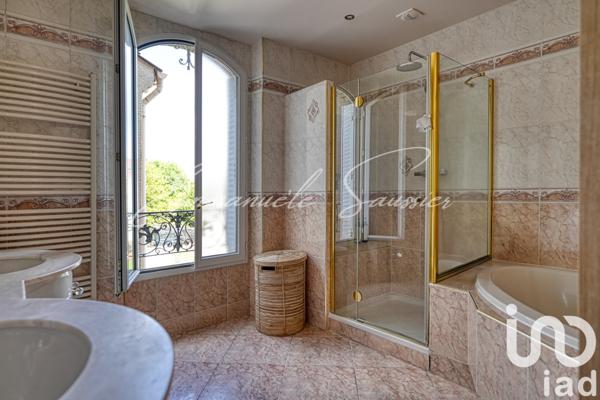 Maison à vendre 10 pièces 223 m² Les Pavillons-sous-Bois