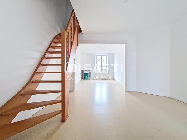 Joli triplex au centre de JARNY