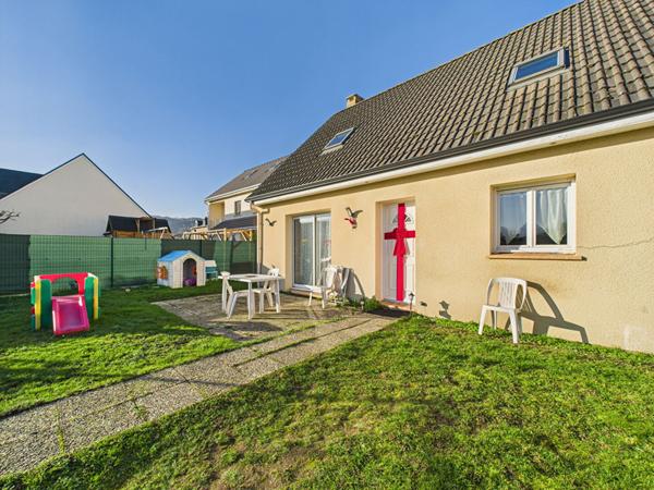 Charmante Maison à Vendre à Saint-Aubin-lès-Elbeuf - 4 Chambres, Garage et Jardin !