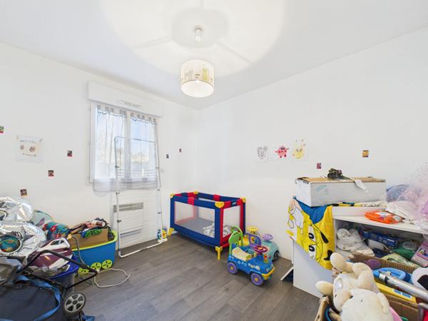 Charmante Maison à Vendre à Saint-Aubin-lès-Elbeuf - 4 Chambres, Garage et Jardin !