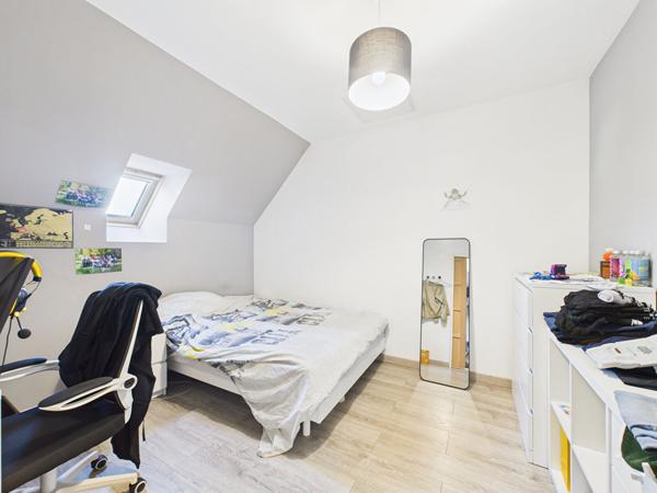 Charmante Maison à Vendre à Saint-Aubin-lès-Elbeuf - 4 Chambres, Garage et Jardin !