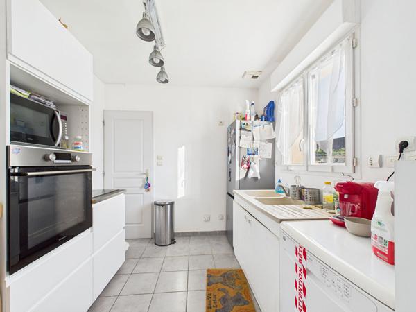 Charmante Maison à Vendre à Saint-Aubin-lès-Elbeuf - 4 Chambres, Garage et Jardin !