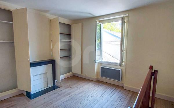 Maison à vendre    6 pièces •  Vaux-sur-Seine