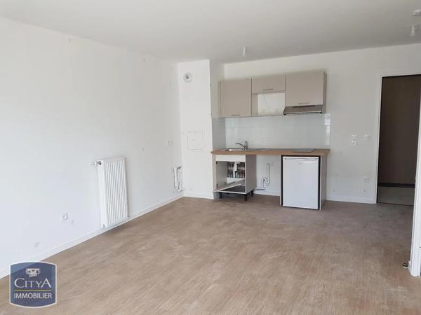 Appartement à louer 2 pièces 46.72m² Bondoufle (91070)