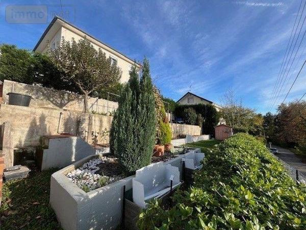 Maison individuelle à vendre à Chambéry en Savoie (73000), ref : 73001-72   
Proche de la ville