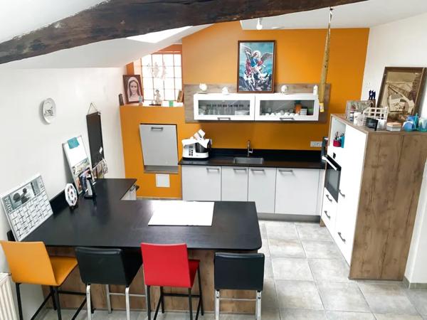 Maison rénovée 89 M2 en Village et terrain de 352 M2