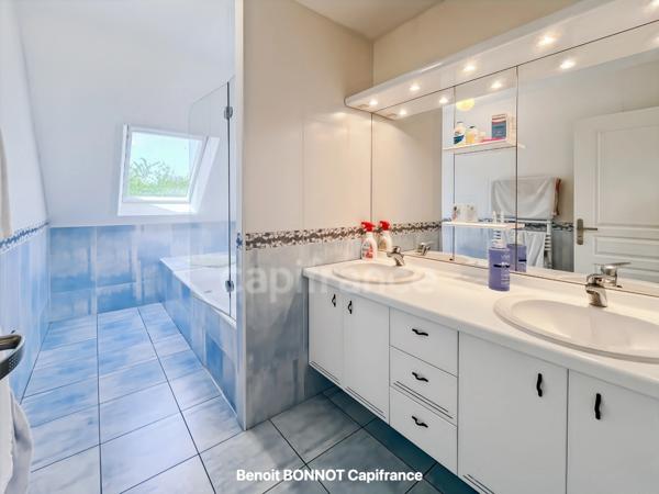 PLEUVEN – Maison familiale de 230 m² avec 6 chambres, suite parentale et espace indépendant