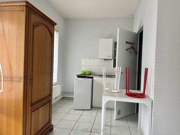 IMMEUBLE DE RAPPORT / 13 STUDIOS MEUBLES A 600m DE L'IUT.