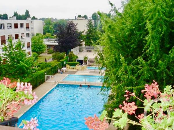 Chilly-Mazarin (91380) Appartement 88m2- dernier étage- balcon- cave - parking