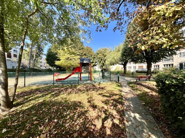 Chilly-Mazarin (91380) Appartement 88m2- dernier étage- balcon- cave - parking