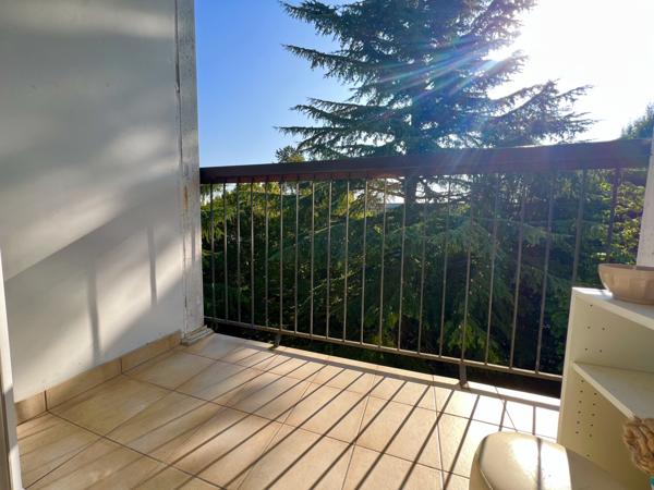 Chilly-Mazarin (91380) Appartement 88m2- dernier étage- balcon- cave - parking