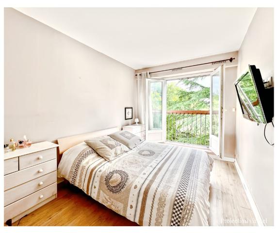 Chilly-Mazarin (91380) Appartement 88m2- dernier étage- balcon- cave - parking