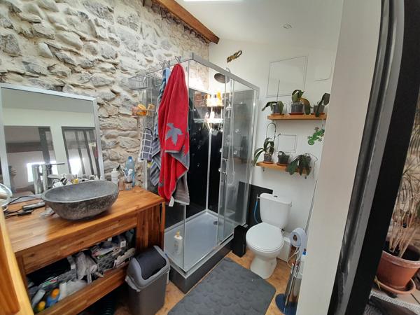 Die (26150) NOUVELLE BAISSE DE PRIX IMPORTANTE !! DIE CENTRE VILLE / - MAISON 7 PIECES PRINCIPALES- 1 DUPLEX T3 - 1 STUD