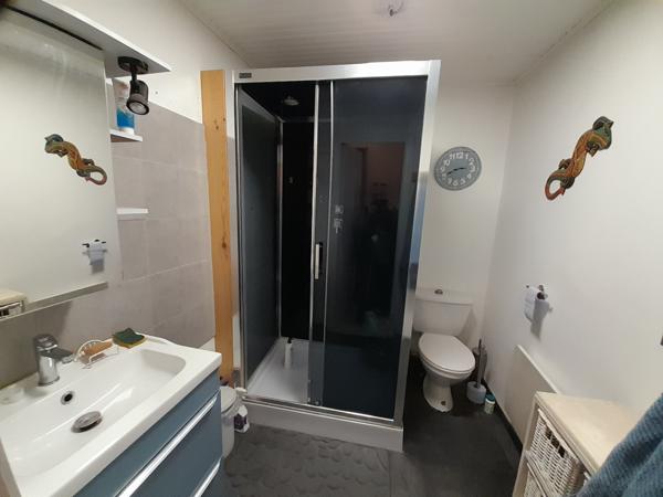 Die (26150) NOUVELLE BAISSE DE PRIX IMPORTANTE !! DIE CENTRE VILLE / - MAISON 7 PIECES PRINCIPALES- 1 DUPLEX T3 - 1 STUD