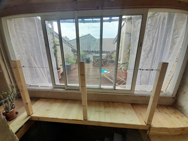 Die (26150) NOUVELLE BAISSE DE PRIX IMPORTANTE !! DIE CENTRE VILLE / - MAISON 7 PIECES PRINCIPALES- 1 DUPLEX T3 - 1 STUD