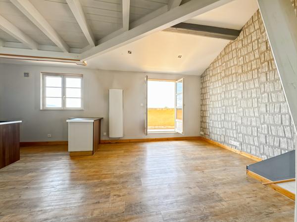 Trévoux (01600) Trévoux - À vendre – Appartement T3 de 49 m² avec balcon terrasse perché sur la Saône