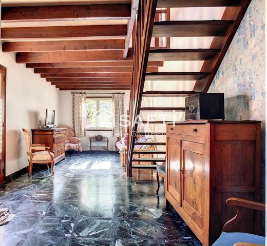 MAISON D'ENV. 250M² - TERRAIN 1100m² - 2 GARAGES EN PIERRE