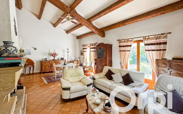 Maison à vendre    5 pièces •  Jonquières-Saint-Vincent