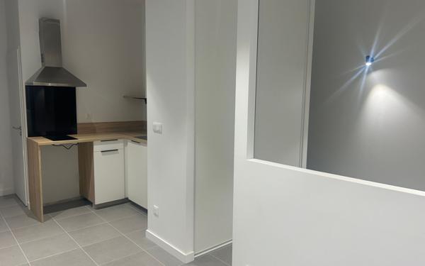 Appartement à louer    2 pièces • 27 m2 Bordeaux