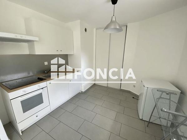 Location Studio 29.38 m² - 75 AVENUE DE GENEVE BAT C7 Douvaine 74140