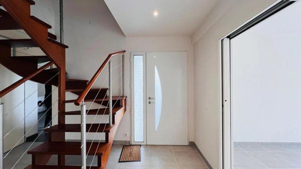 ERGUE-GABERIC (29) - Maison 8 pièces - 160 m² Habitables - 1070 m² de terrain - 5 chambres - Garage - Car-port - Lumineuse - Excellente performance énergétique