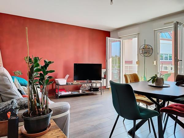 T4 Fontaine-Lès-Dijon - deux balcons - une place de parking