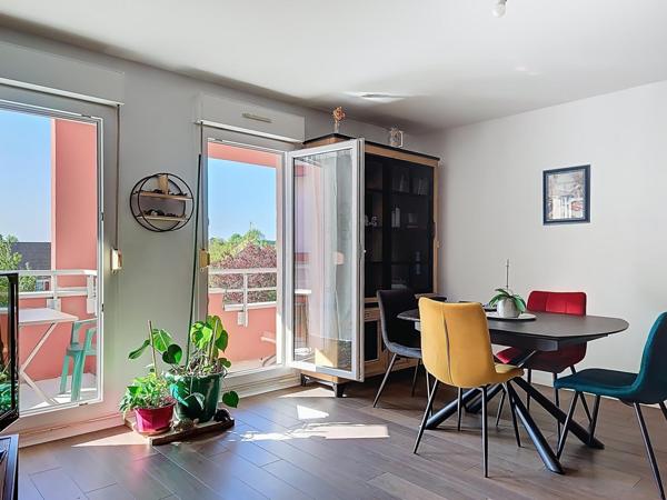 T4 Fontaine-Lès-Dijon - deux balcons - une place de parking