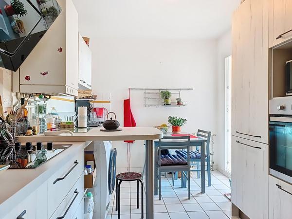 T4 Fontaine-Lès-Dijon - deux balcons - une place de parking