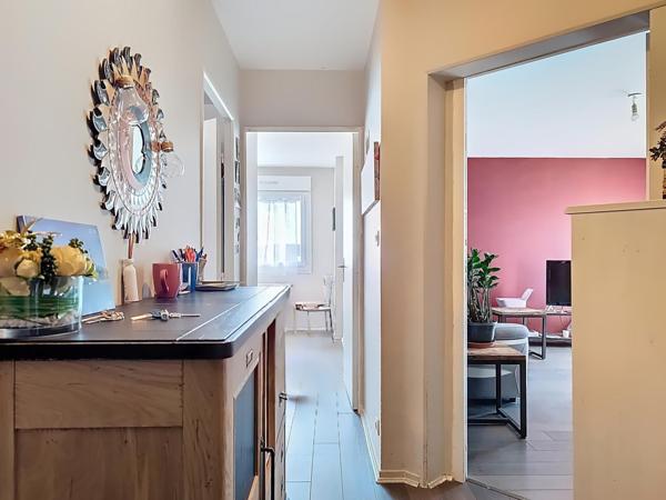 T4 Fontaine-Lès-Dijon - deux balcons - une place de parking