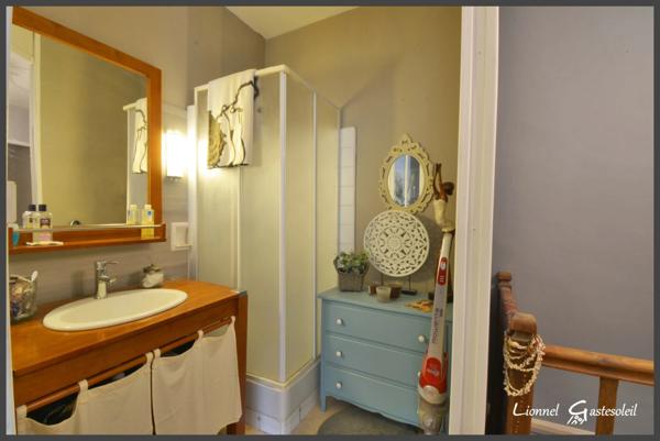 Immeuble à vendre SAINTE FOY LA GRANDE (33) Deux appartements ou une maison familiale