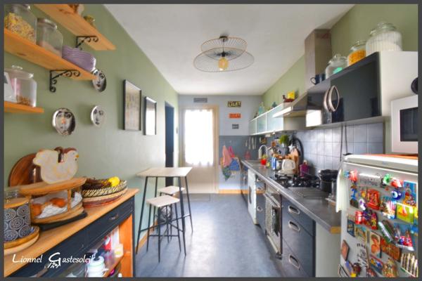 Immeuble à vendre SAINTE FOY LA GRANDE (33) Deux appartements ou une maison familiale