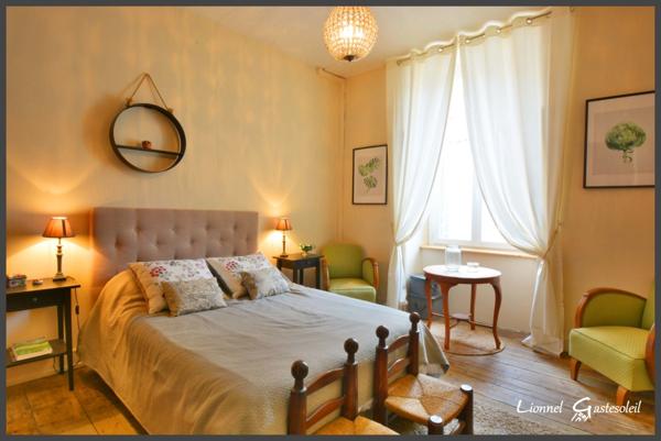 Immeuble à vendre SAINTE FOY LA GRANDE (33) Deux appartements ou une maison familiale