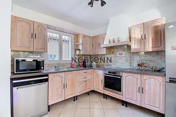 Maison individuelle de 2003 T4 de 80 m² avec garage