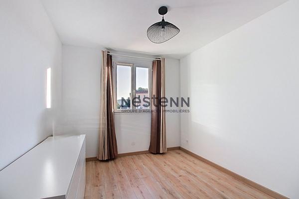 Maison individuelle de 2003 T4 de 80 m² avec garage