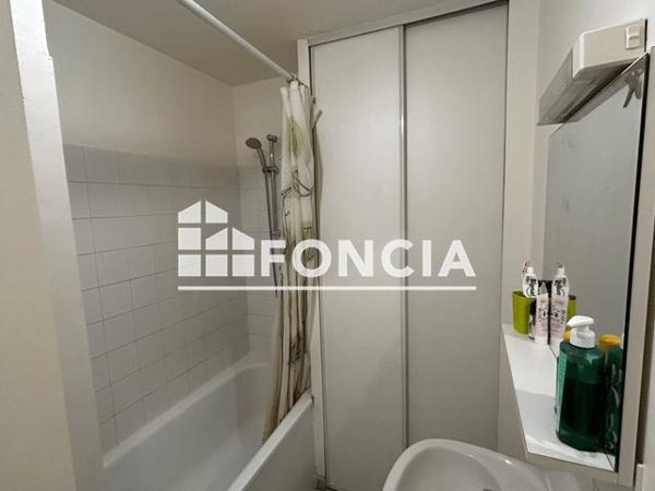 Location Appartement 2 pièces 33.99 m² - 76-78 RUE DE MONTBERNAGE Poitiers 86000