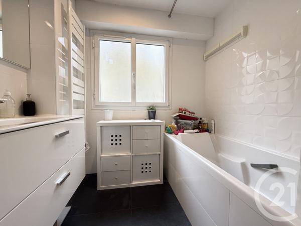 Appartement F4 à vendre  4 pièces - 74,03 m2 ST GERMAIN EN LAYE - 78