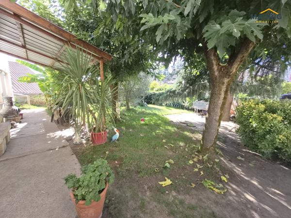 Maison de village au calme – 3 chambres, jardin et garages-