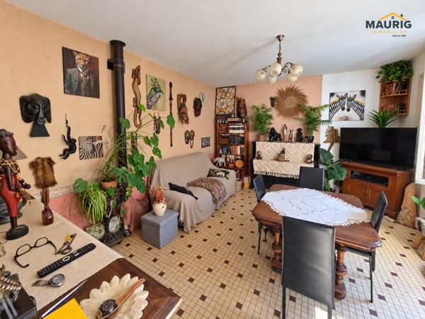 Maison de village au calme – 3 chambres, jardin et garages-