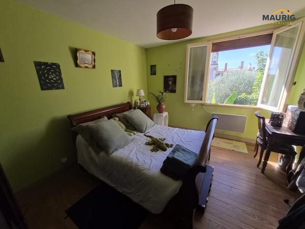 Maison de village au calme – 3 chambres, jardin et garages-