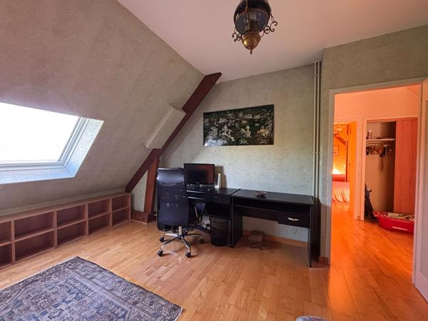 Maison familiale en plein coeur de La Flèche, 4 chambres, Garage, Terrain clos