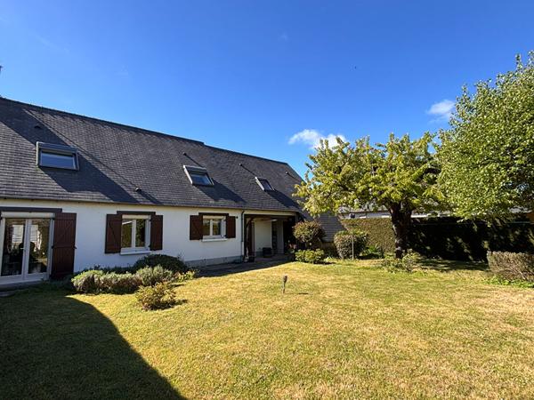 Maison familiale en plein coeur de La Flèche, 4 chambres, Garage, Terrain clos