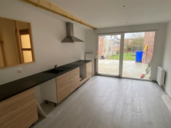 Arras (62000) MAISON DE VILLE - 3 CHAMBRES - TERRASSE ET JARDIN - ARRAS