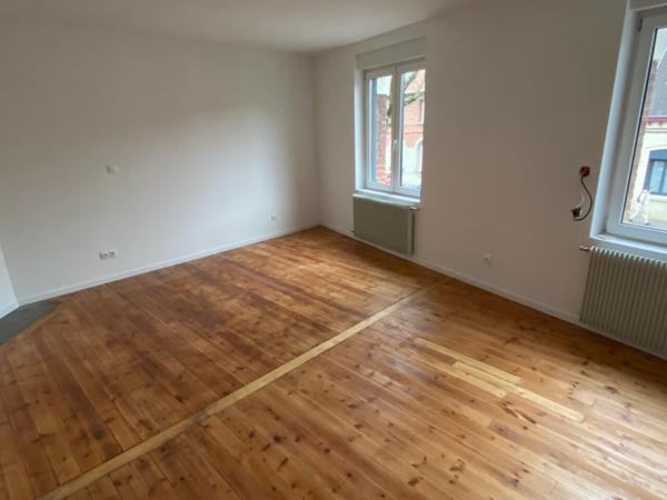 Arras (62000) MAISON DE VILLE - 3 CHAMBRES - TERRASSE ET JARDIN - ARRAS