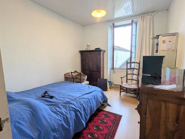 Maison à vendre SEGONZAC (16) Maison en moellons avec garage et grand jardin