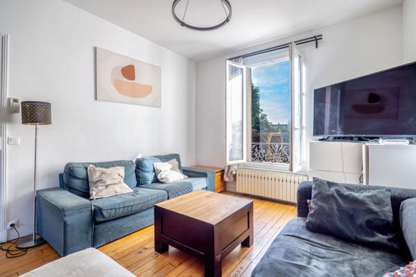 Maison familiale non mitoyenne – 125 m² – 6 pièces – 4 chambres – Centre-ville de Houilles