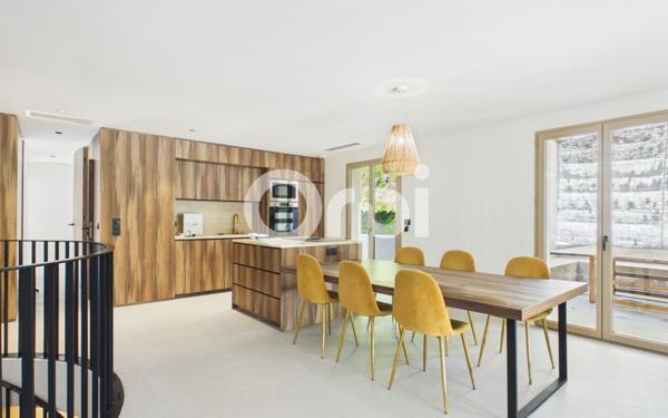 Maison à vendre    4 pièces • 147 m2 Mandelieu-la-Napoule