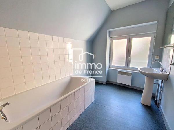Maison à vendre à Saint-Fraimbault-de-Prières (53300)